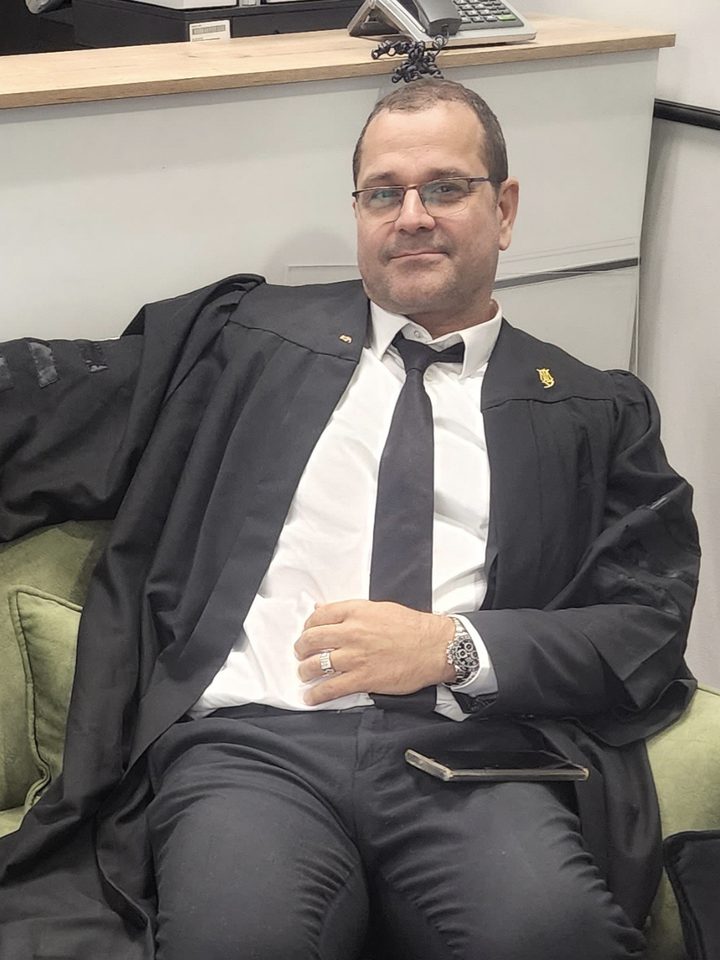 עו"ד אלון גוונדשניידר